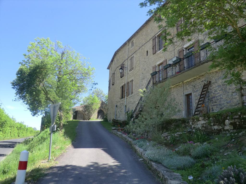 Domaine D'Alcapies Bed & Breakfast Saint-Jean-d'Alcapies Exterior photo